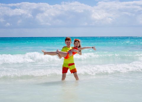 Mexico’s Riviera Maya region is the perfect family vacation destination. From beautiful beach resorts to amazing eco-adventure theme parks, discover all that there is to see and do in Playa del Carmen with kids.